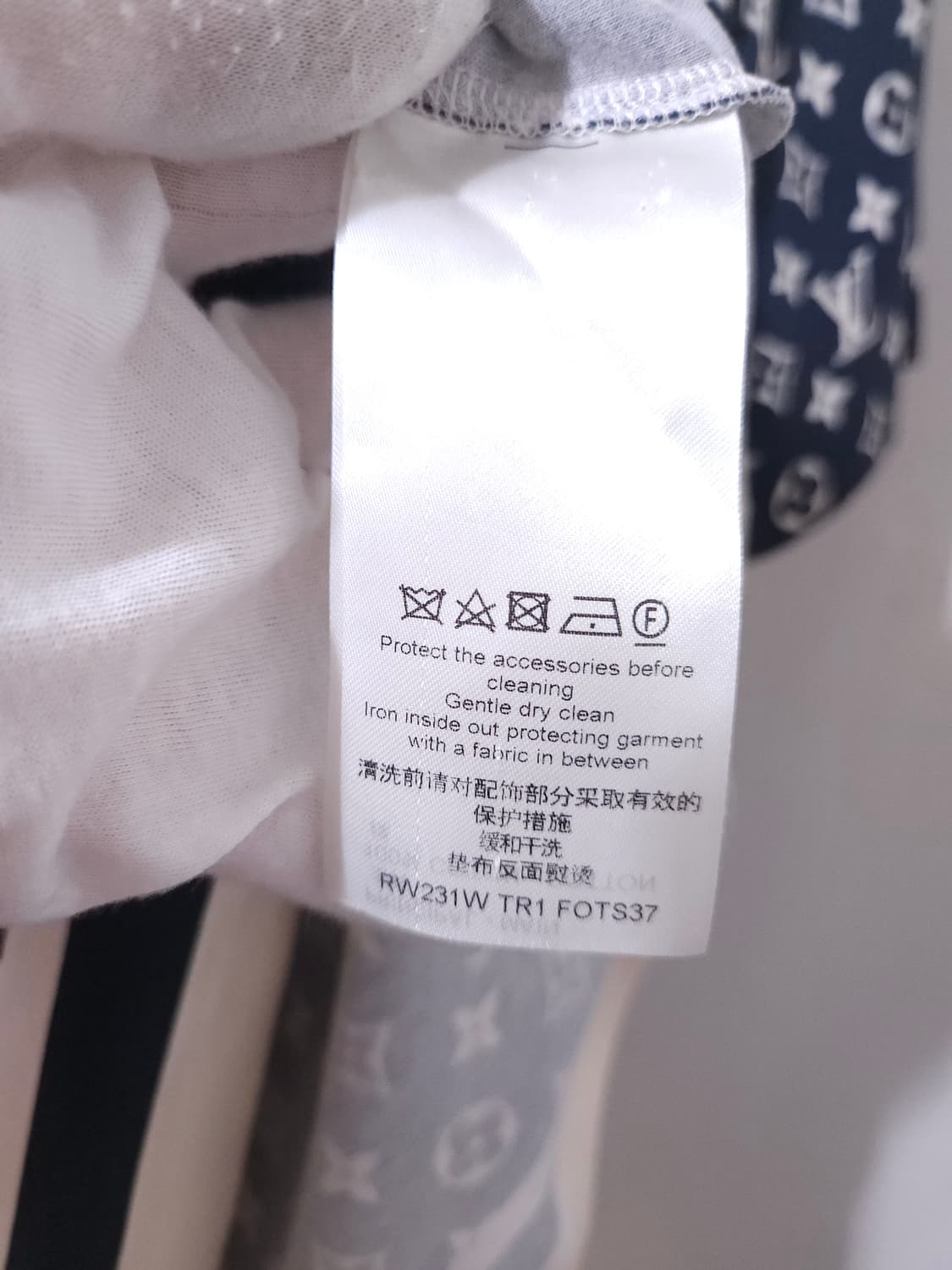 루이비통 여성 모노그램 체인 반팔티 상품이미지9