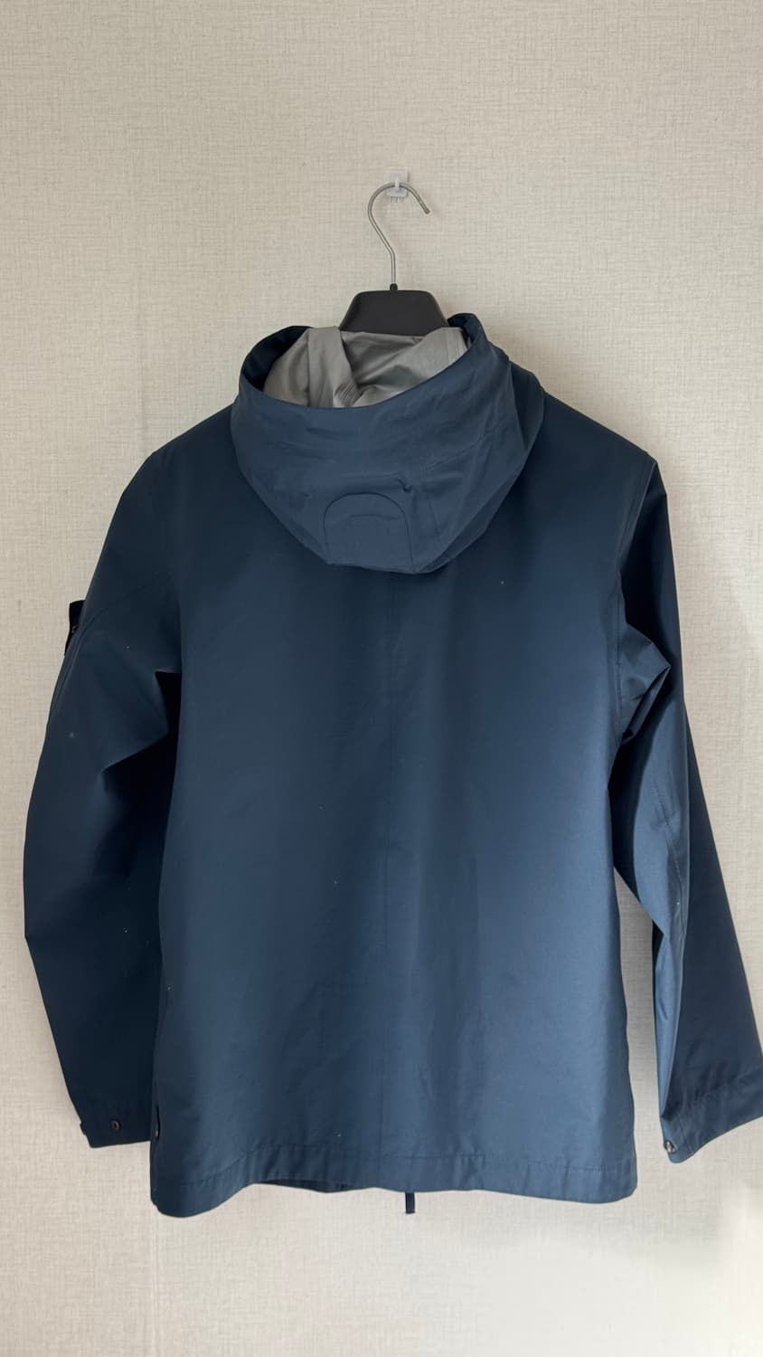 스톤아일랜드 고어텍스 바람막이 자켓 s 옷걸이 포함 모든 구성품 상품이미지4