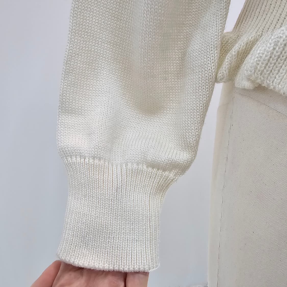 플라워 코사지 프릴 터틀넥 니트  상품이미지5