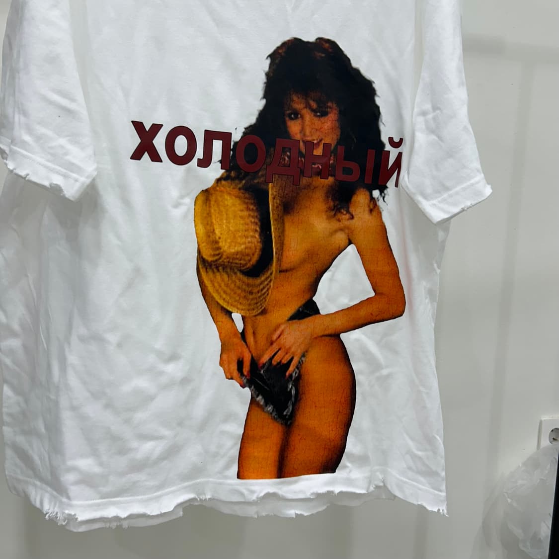 고샤 감성 러시안 디스트로이드 티셔츠 상품이미지4