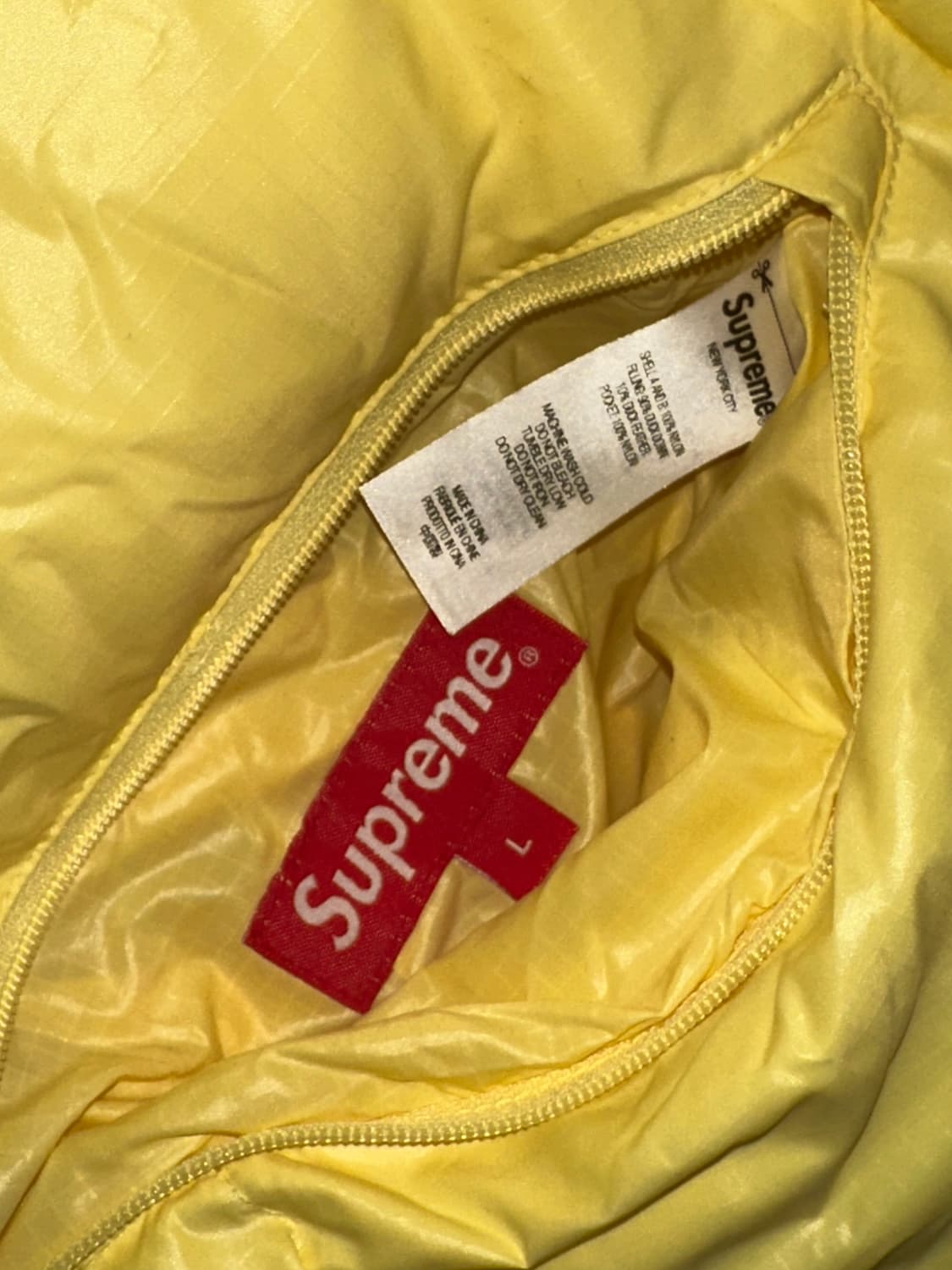 (L)Supreme 슈프림 옐로우 다운 패딩 팝니다 상품이미지2