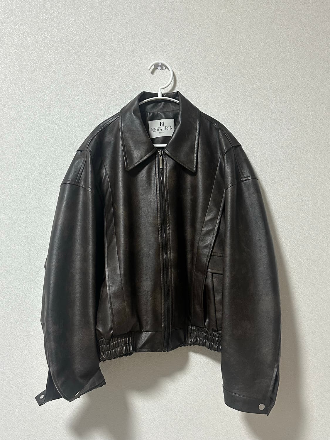 뉴얼린 emblem washing leather Jumper 레더자켓 상품이미지3