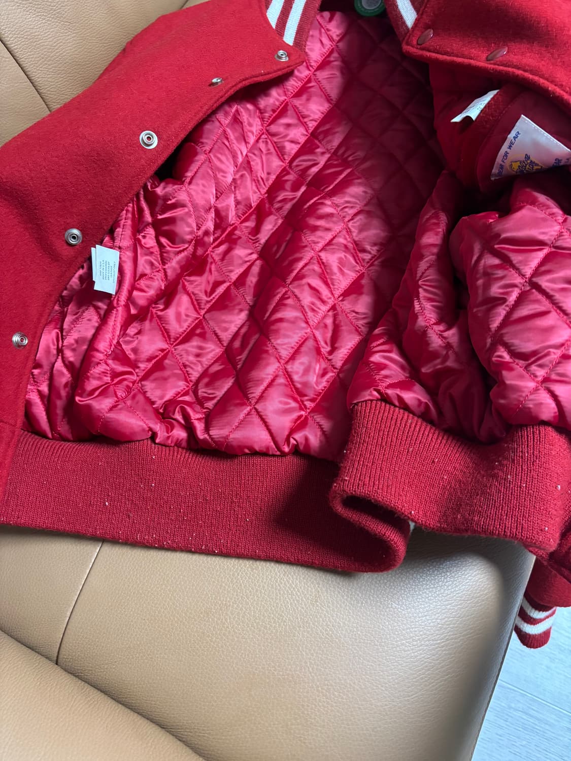 [L] kith 골든베어 바시티 코카콜라 상품이미지10