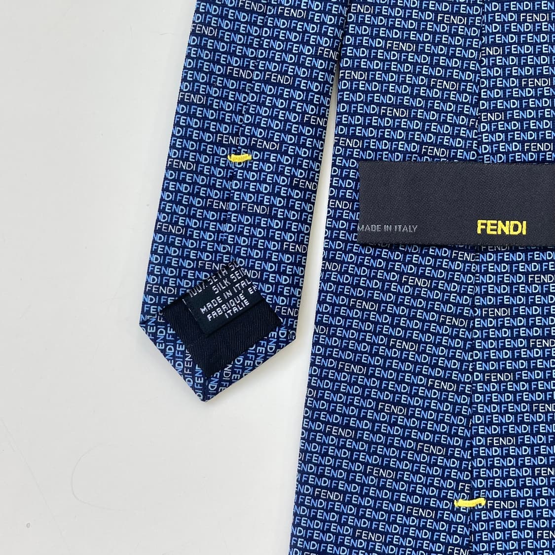 (새상품급)펜디 영문모노그램 FENDI 명품 정품넥타이 상품이미지5