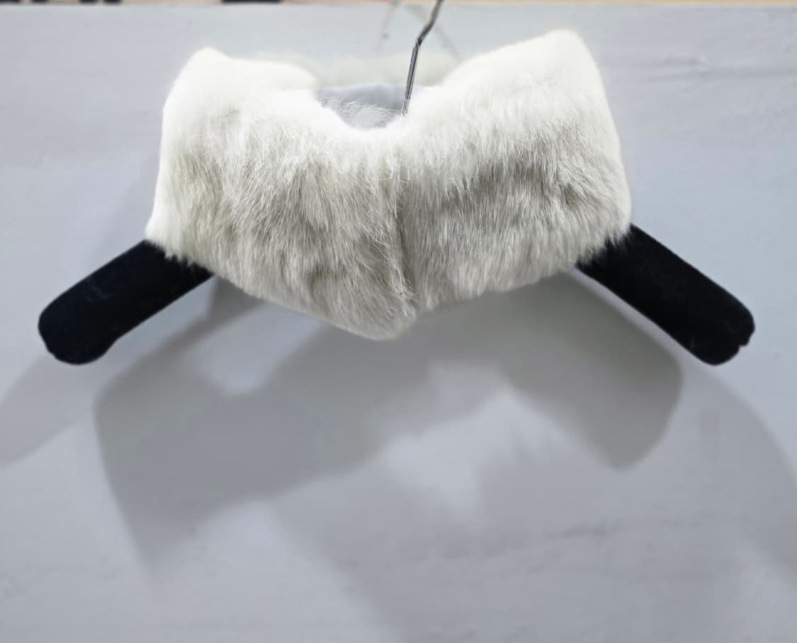 화이트 목도리 리얼퍼 넥워머 상품이미지1