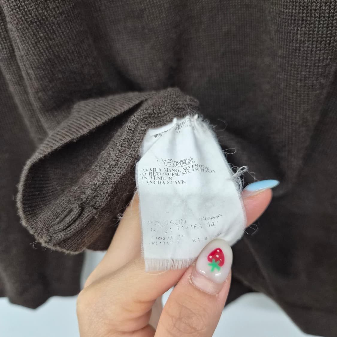 버버리 브라운 라운드넥 니트 여성 XS 상품이미지3