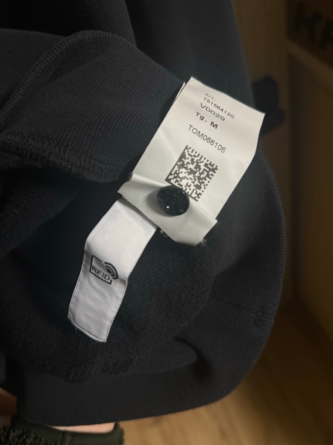 스톤아일랜드 와펜 패치 후드티 블랙 M 상품이미지8