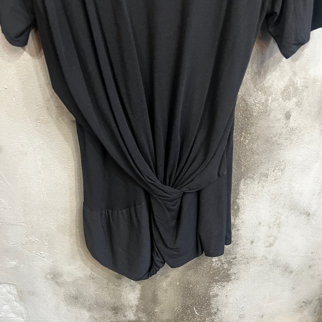 앤 발레리 해쉬 프론트 노트 드레이프 탑 상품이미지3
