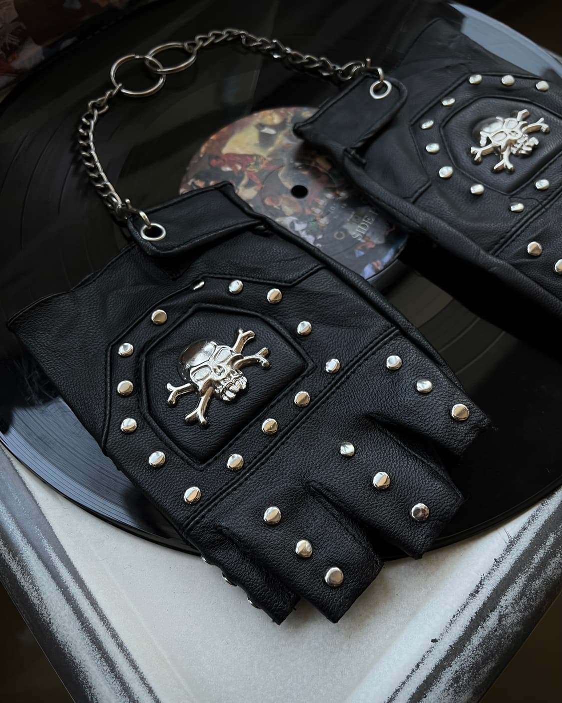 Fingerless Leather Studed Chain Gloves 상품이미지4