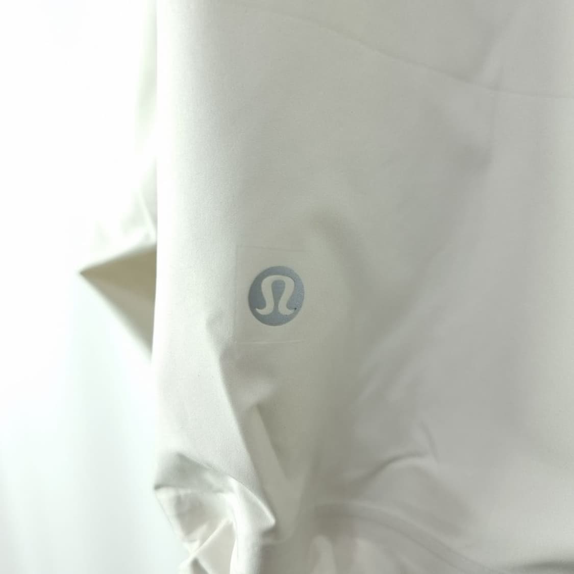 [룰루레몬] 레인 체이서 오버핏 크롭 후드 바람막이 자켓 M20127 상품이미지7