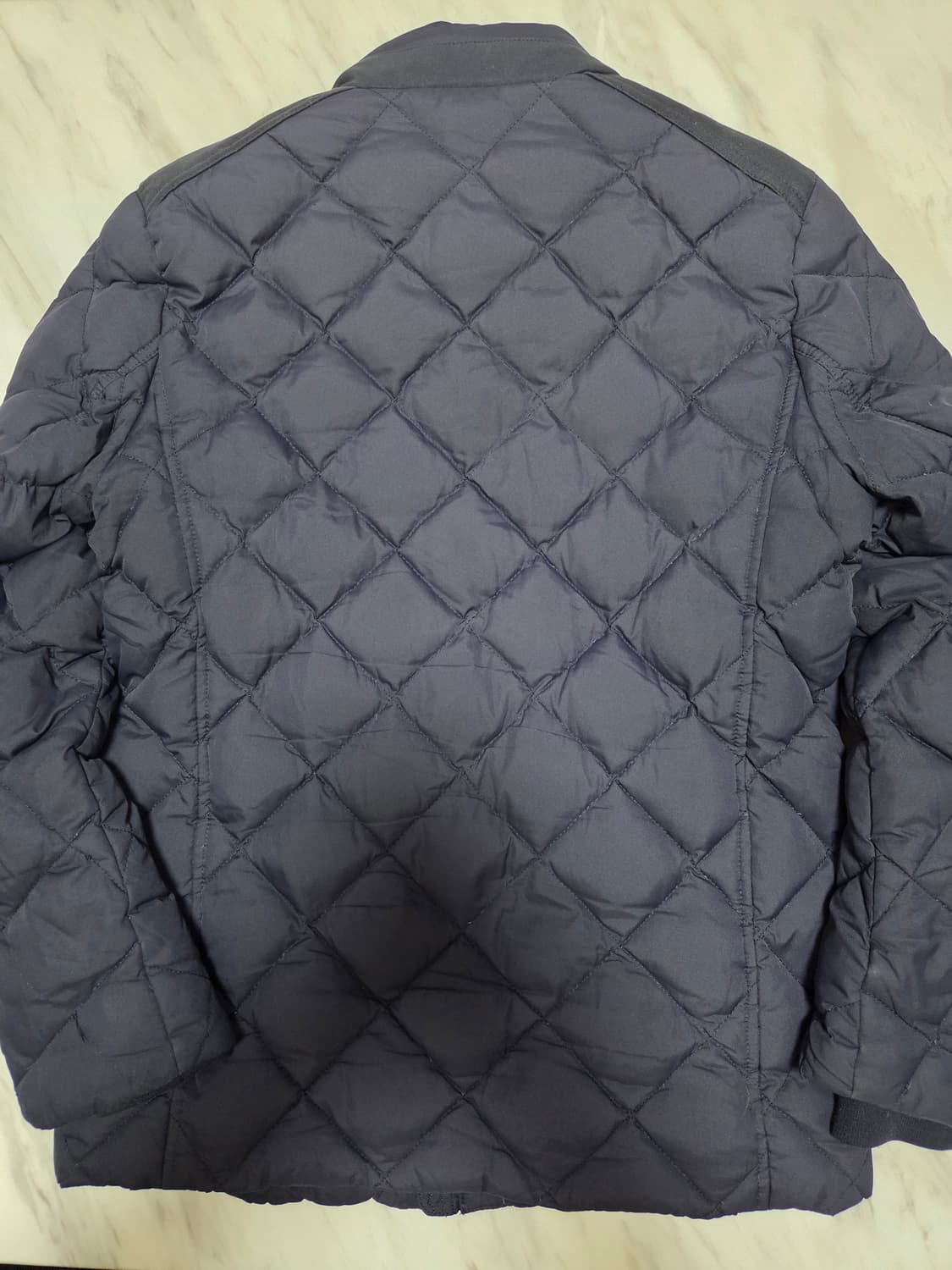 헤지스 스웨이드 배색 퀼팅 다운 자켓 상품이미지4