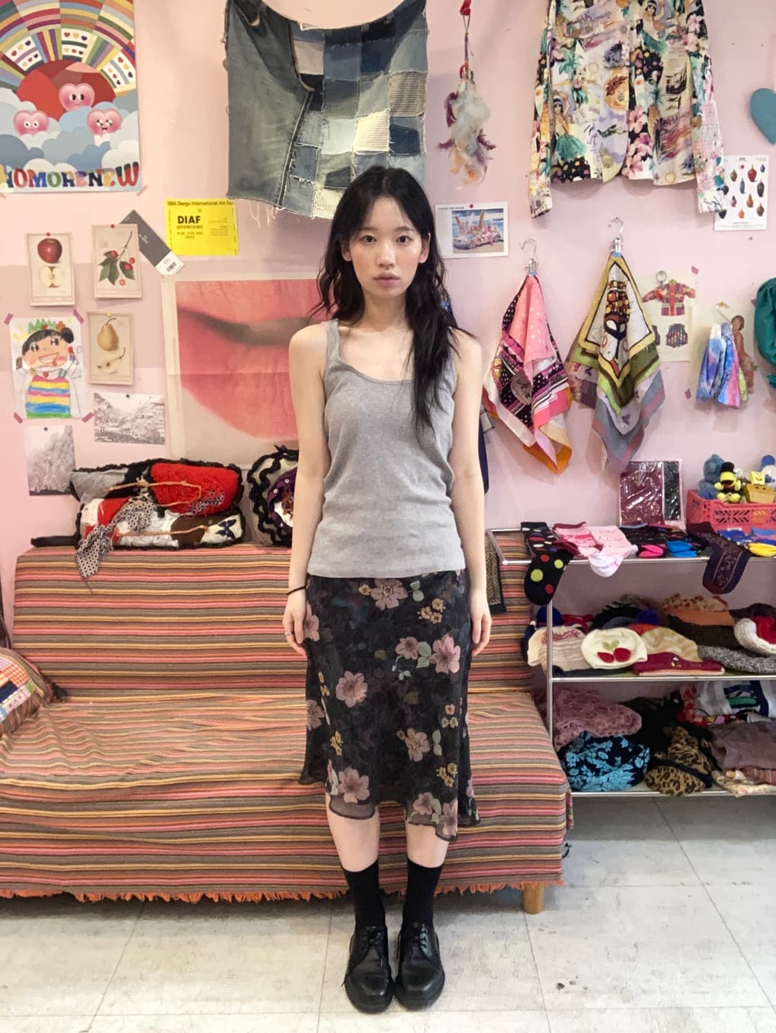 y2k 새틴 미디 플레어 프릴 스커트 상품이미지1