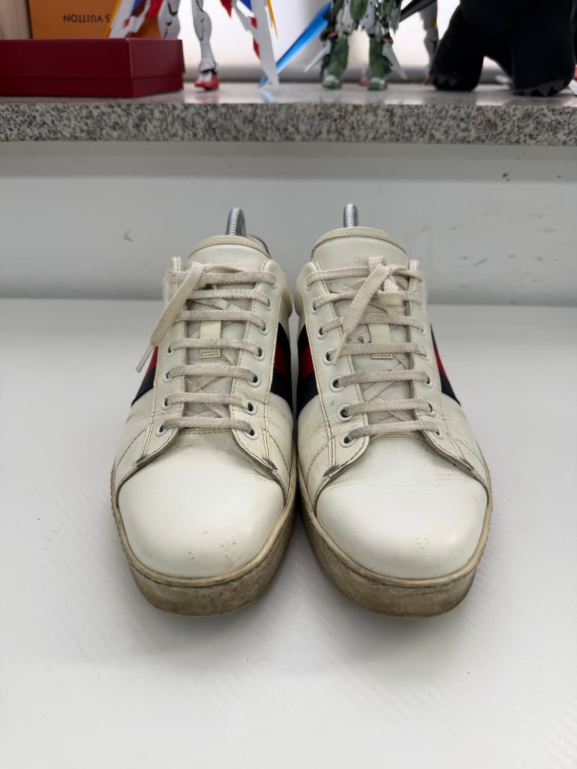 정품) 구찌 남성 삼선 스니커즈 41.5 상품이미지1