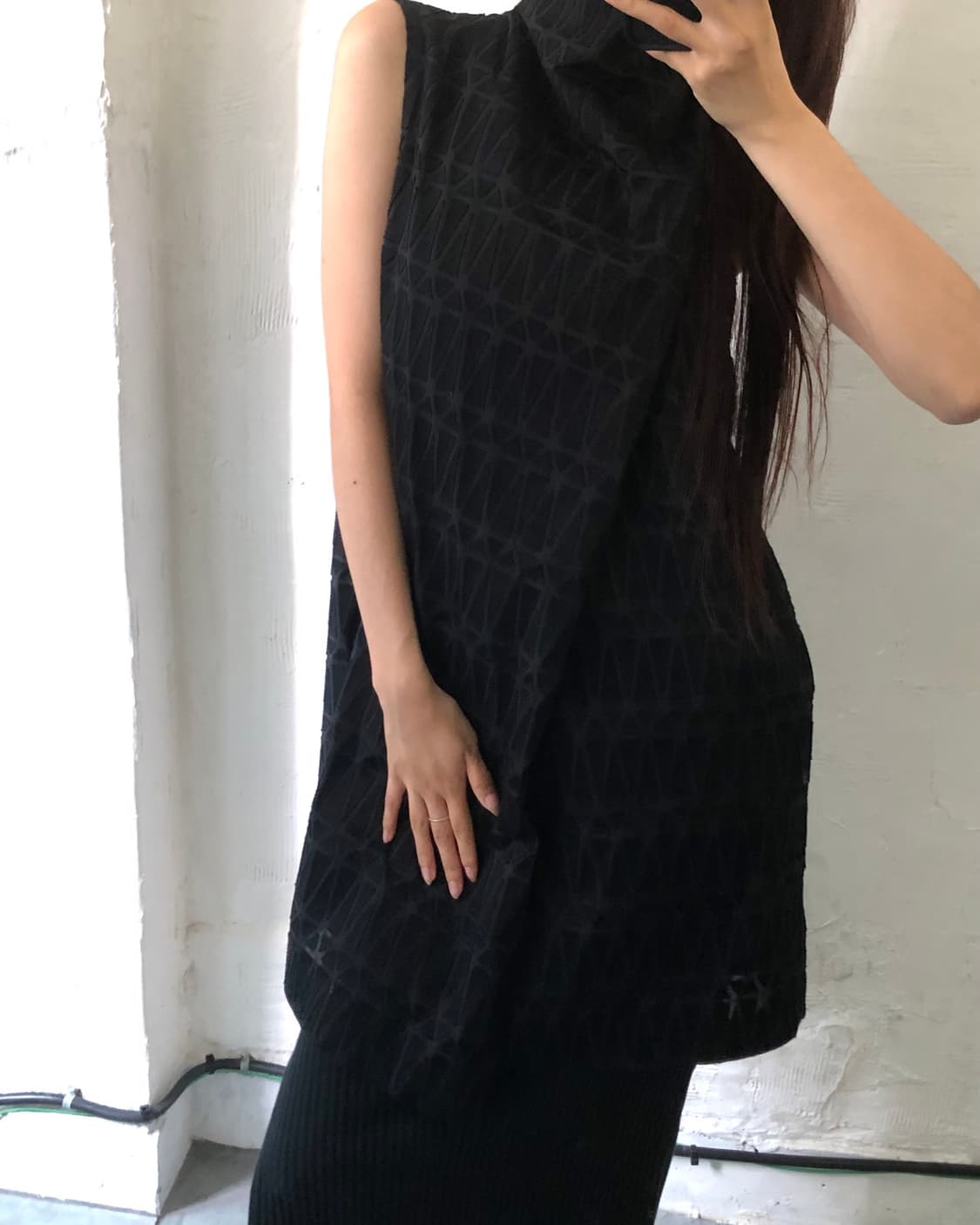 ISSEY MIYAKE 이세이 미야케 언발란스 드레이프 슬리브리스 원피스 상품이미지2