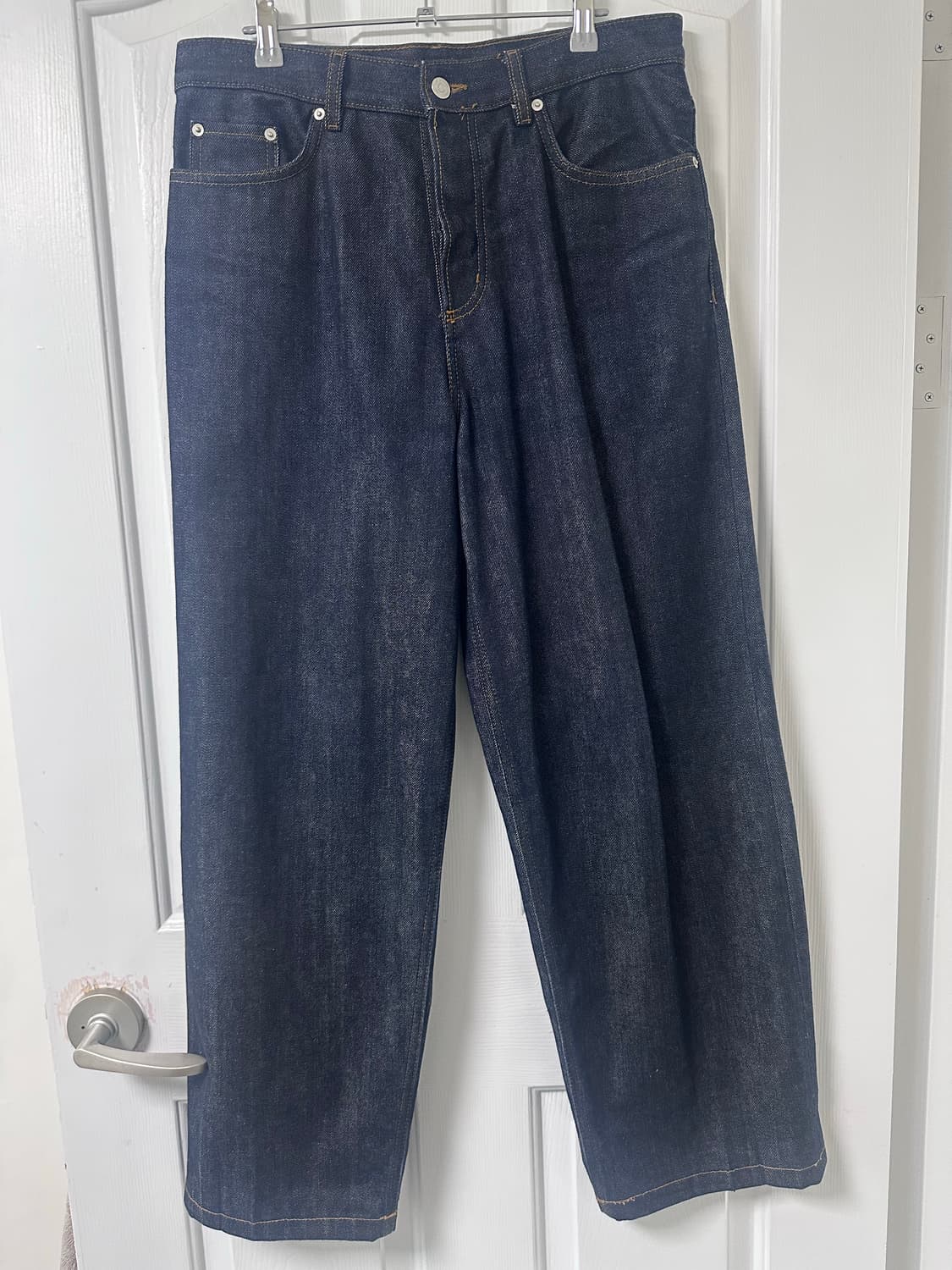 COS relaxed wide leg denim 상품이미지1