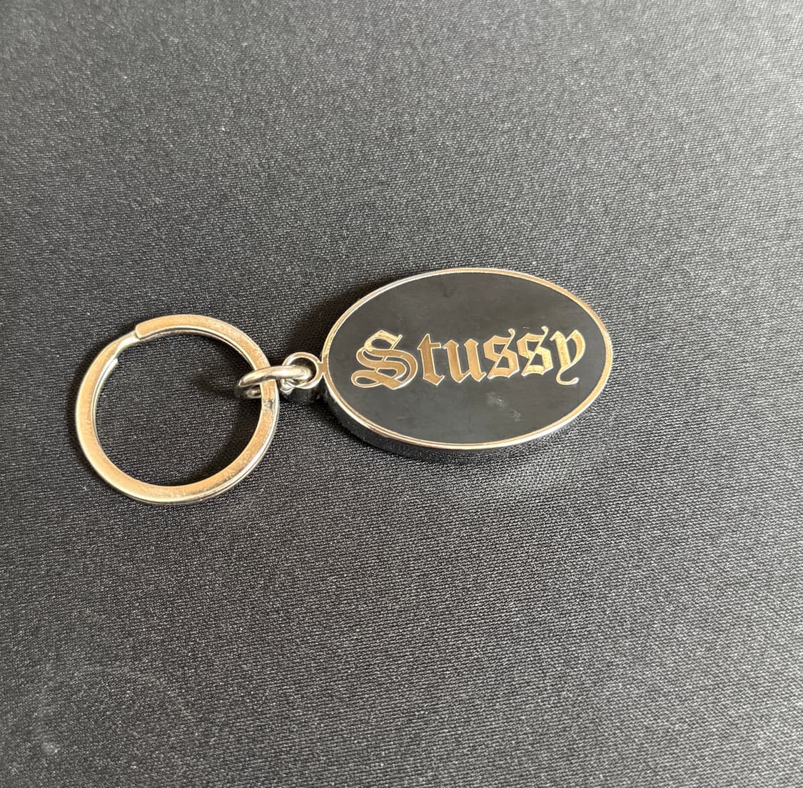 스투시 배지 키체인 상품이미지1