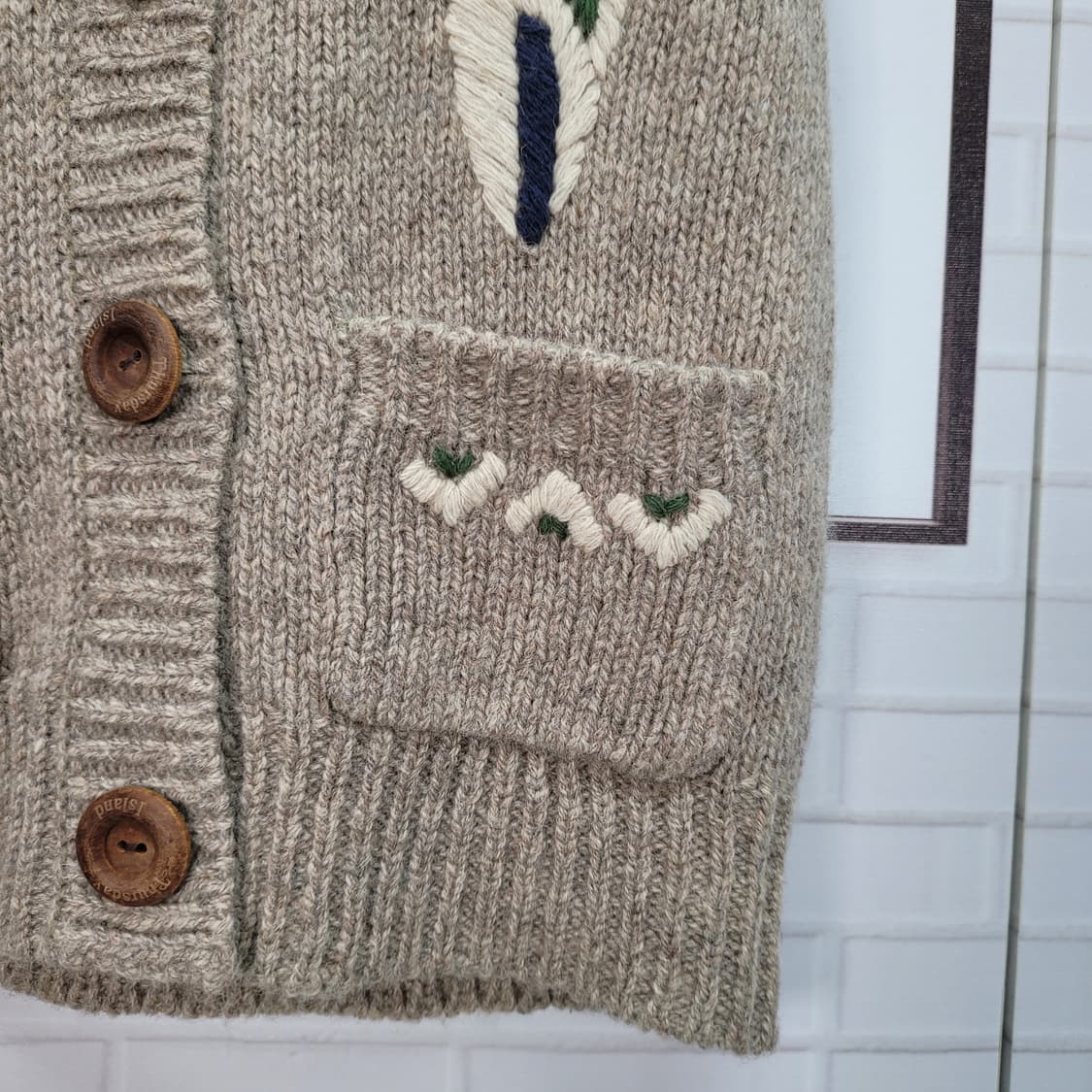 써스데아일랜 모100% 자수 니트 조끼 베스트 S(85)사이즈 새상품급 상품이미지3