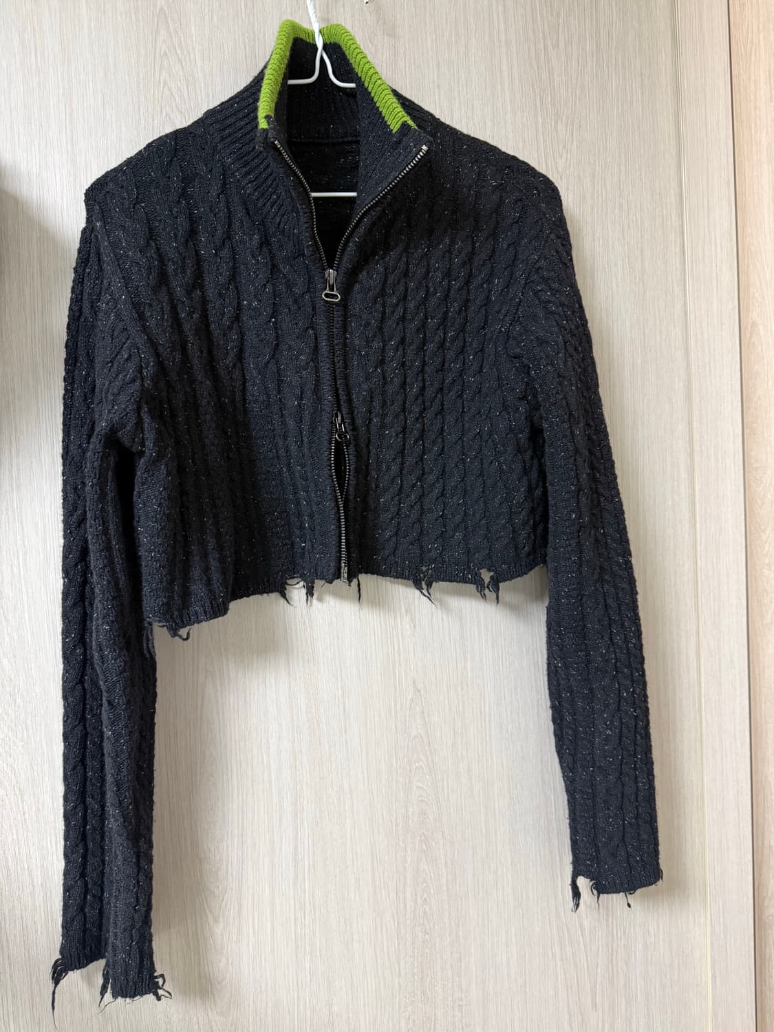 더일마 크롭 니트 집업 상품이미지1