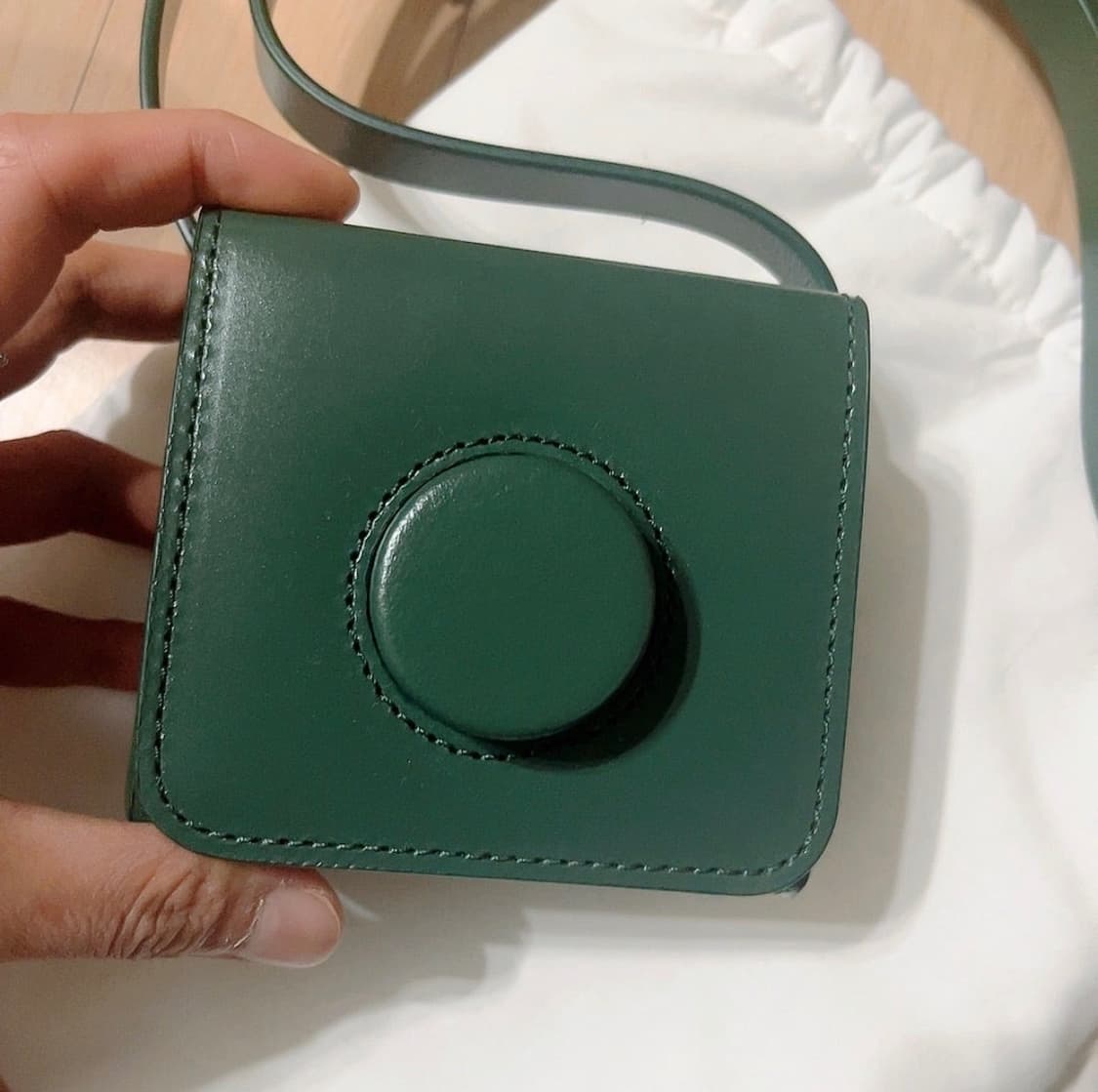 르메르 카메라백 미니 그린 상품이미지5