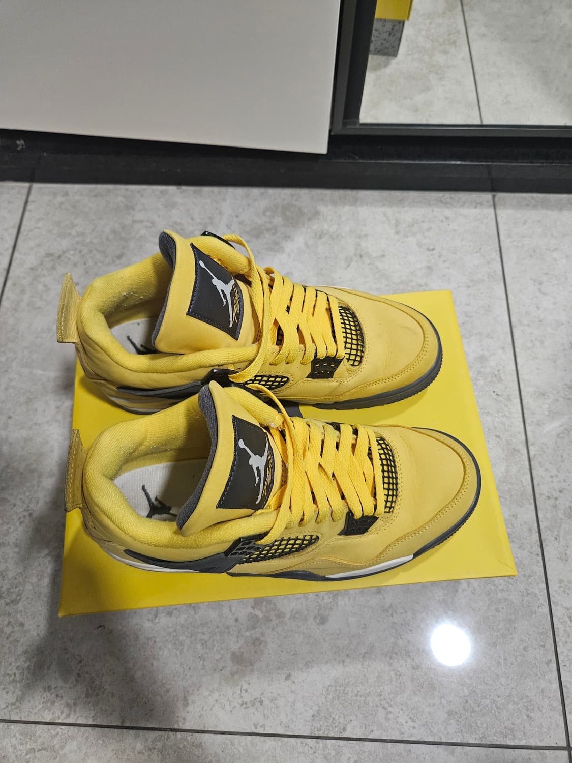 조던 4 투어옐로우 상품이미지2