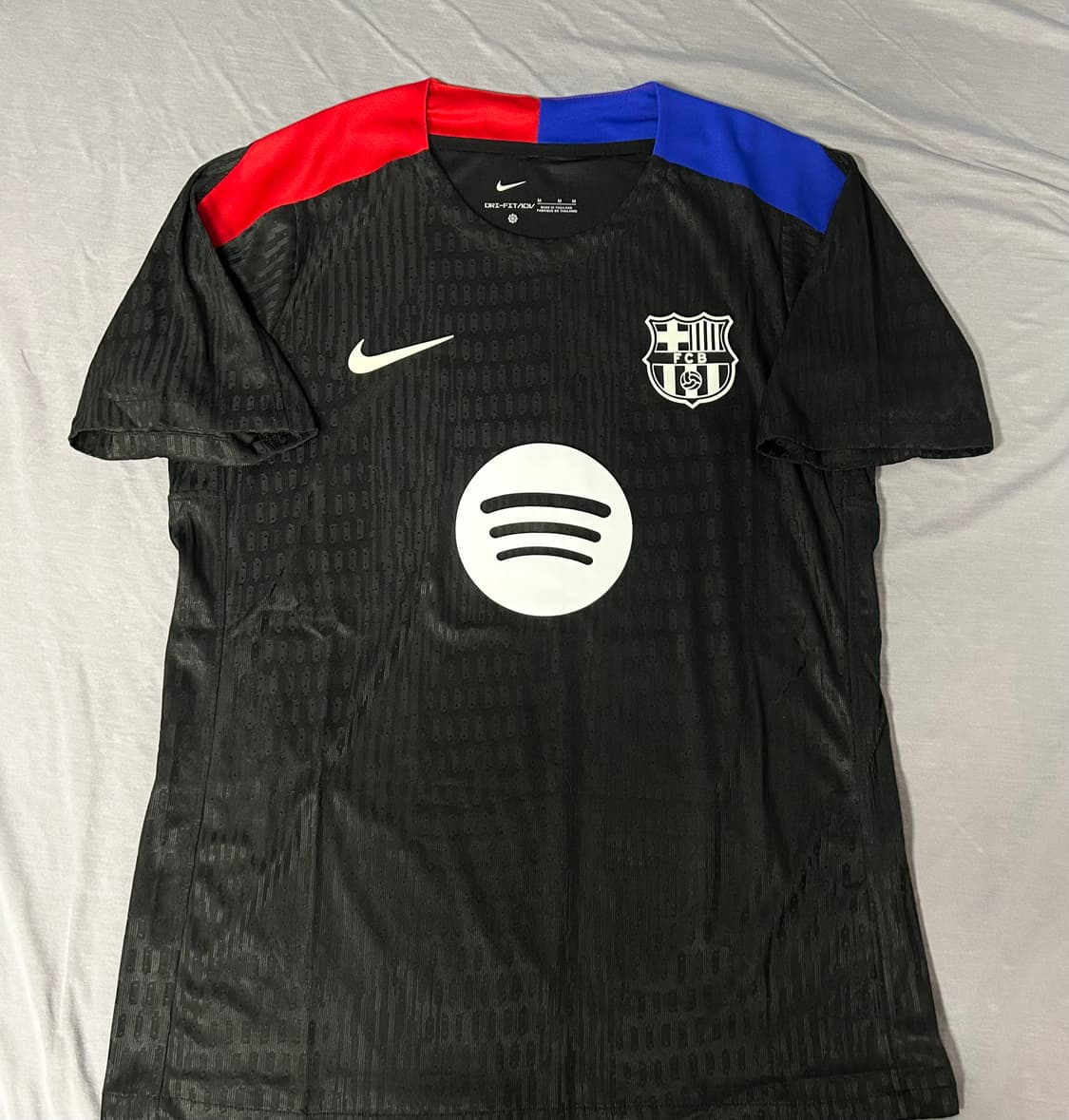 24/25 바르셀로나 어웨이 트레이닝 어센틱 유니폼 상품이미지2