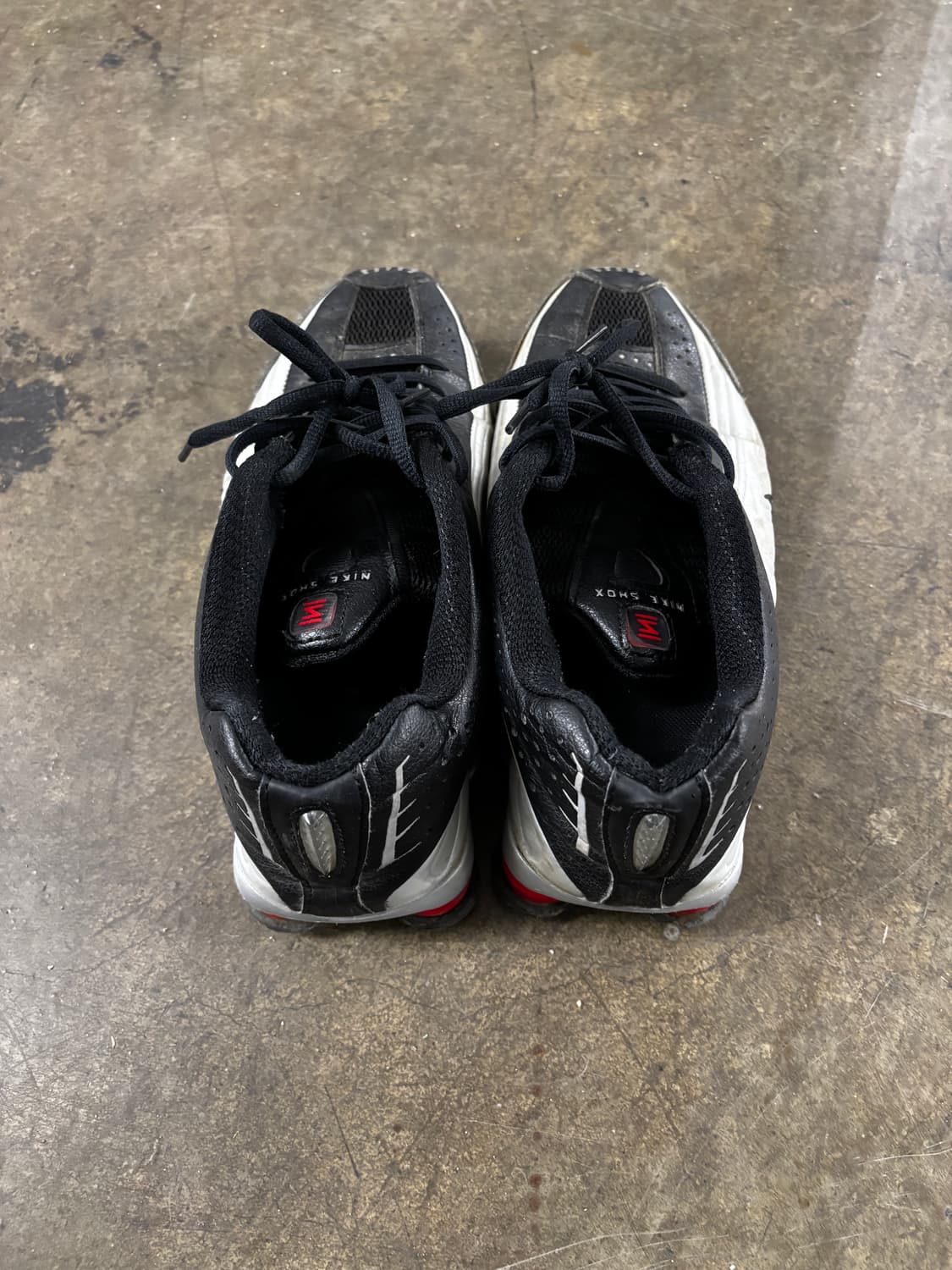 나이키 샥스 R4 블랙 스니커즈 265 상품이미지5