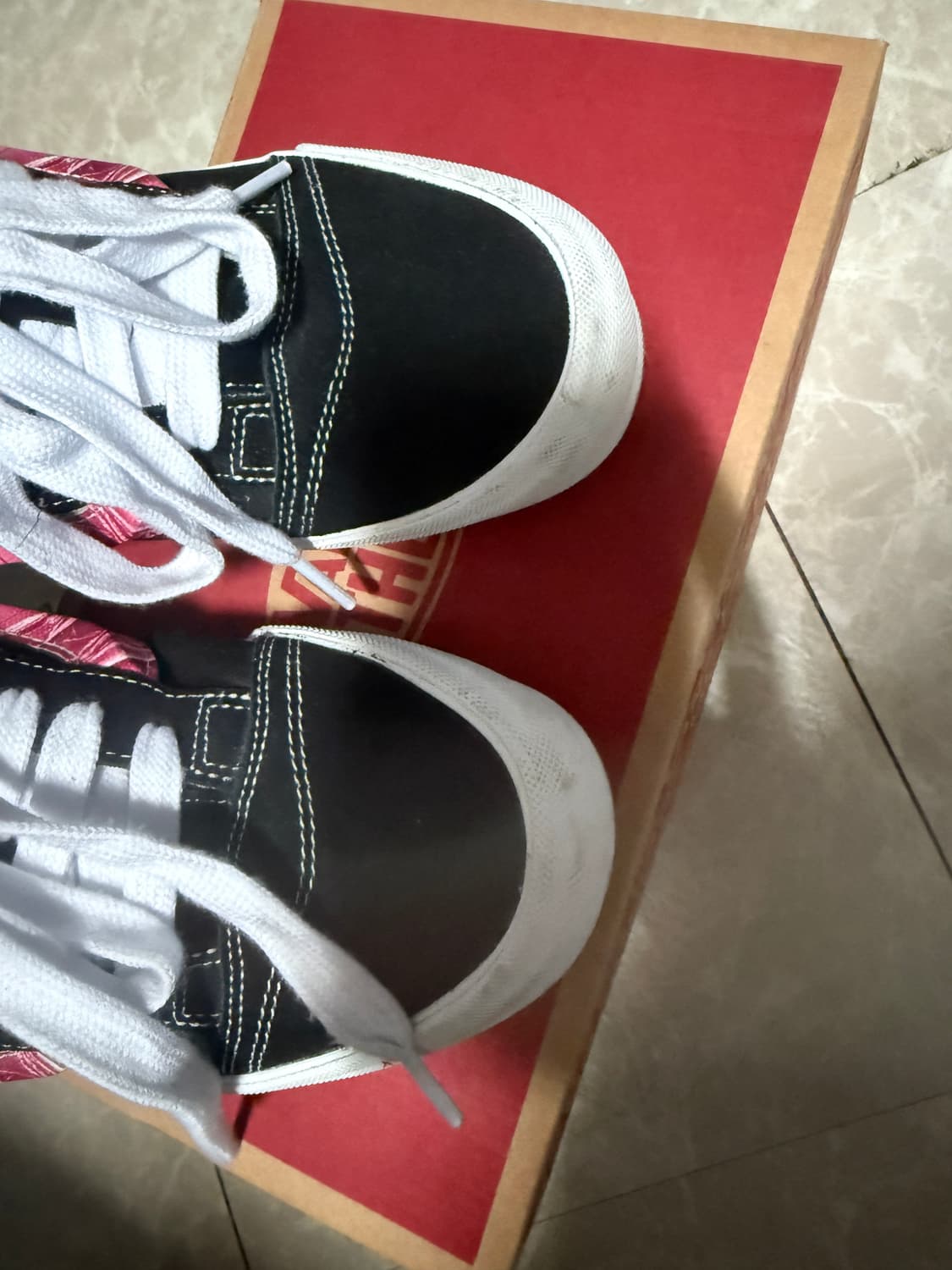 275사이즈 반스 피치스 크누스쿨 블랙 핑크 상품이미지3