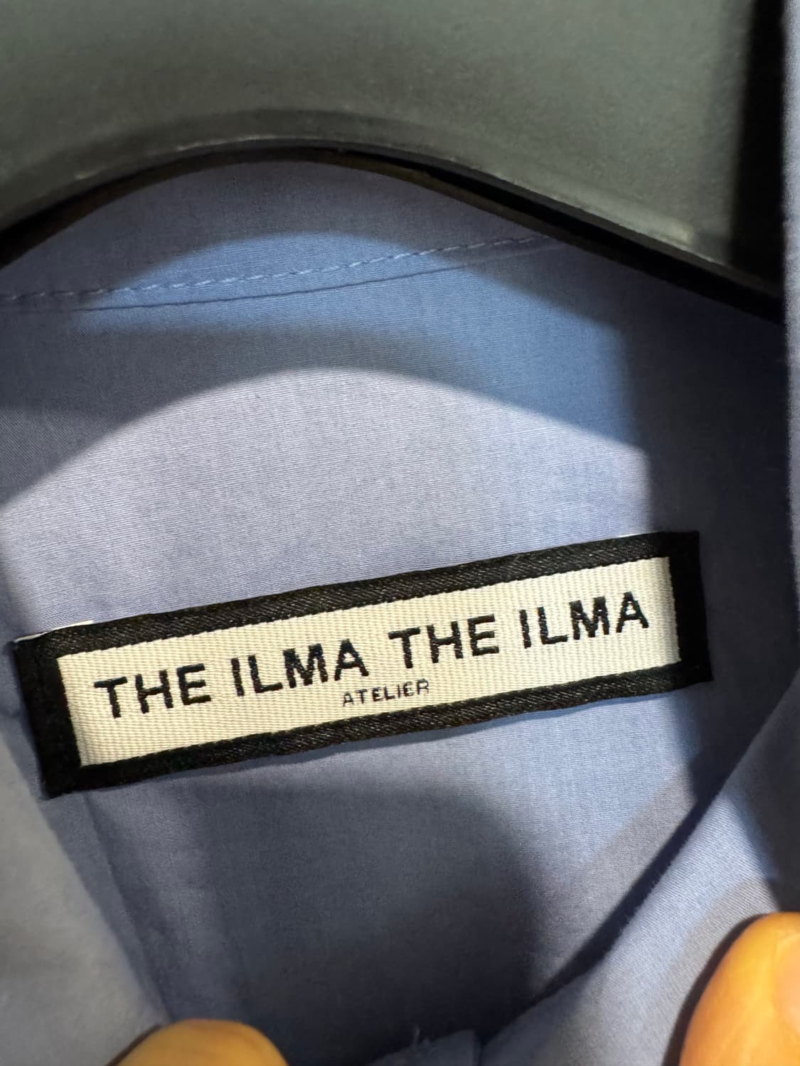 The ilma 더일마 버튼 블루 셔츠 상품이미지3