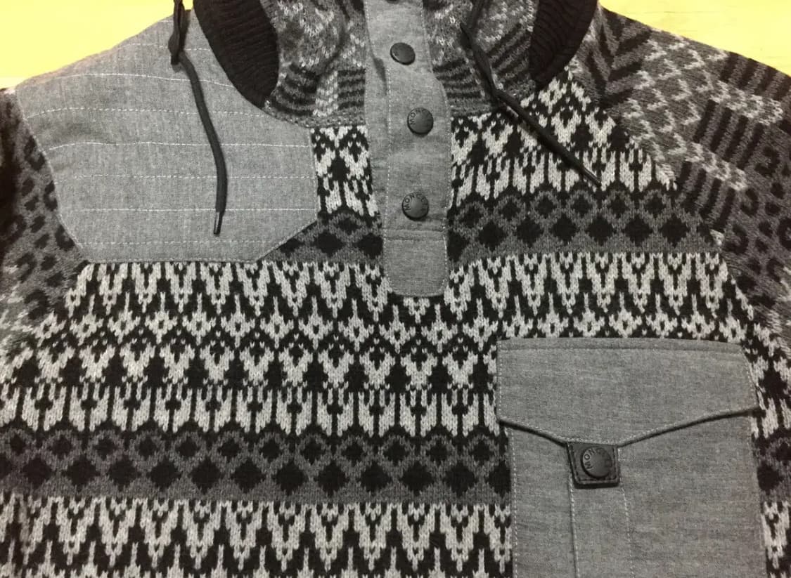 몽클레르 X 화이트 마운티니어링 풀-버튼 후디 니트웨어(M 사이즈) 상품이미지4