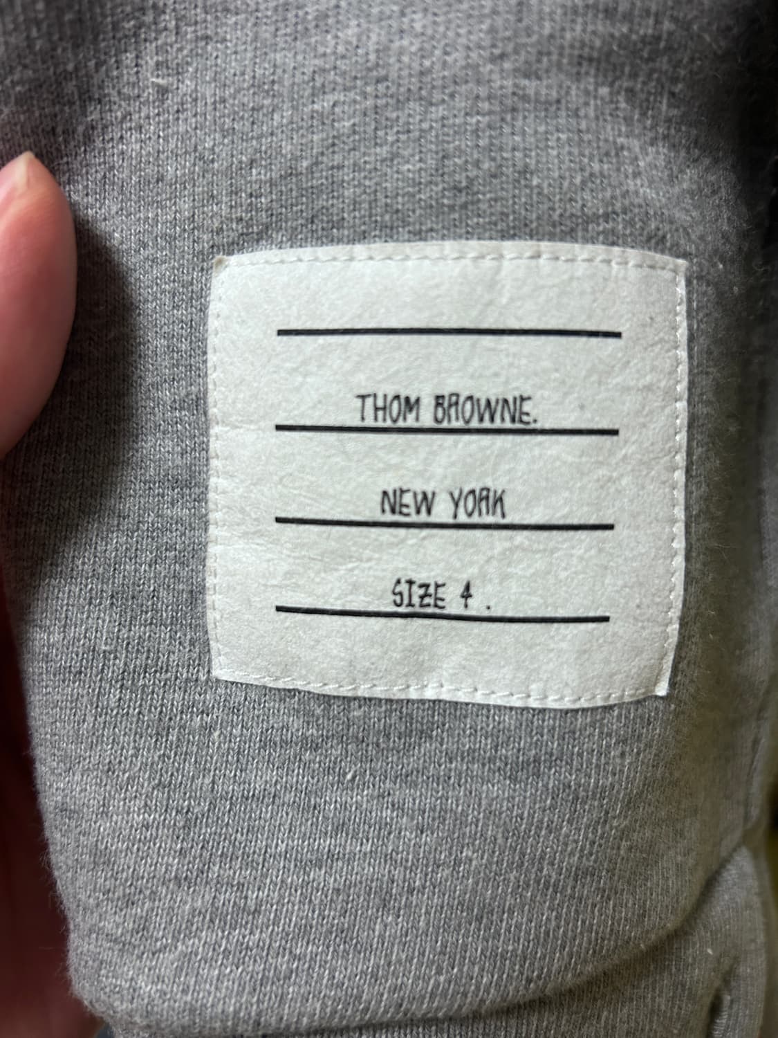 [4] 톰브라운 백삼선 맨투맨 상품이미지5