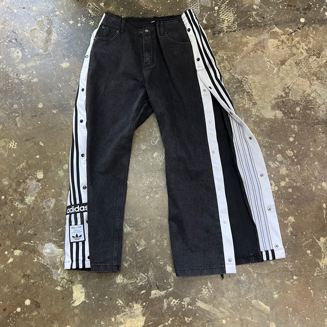 28) 아디다스 아디브레이크팬츠  커스텀 와이드 청바지 데님팬츠 상품이미지3