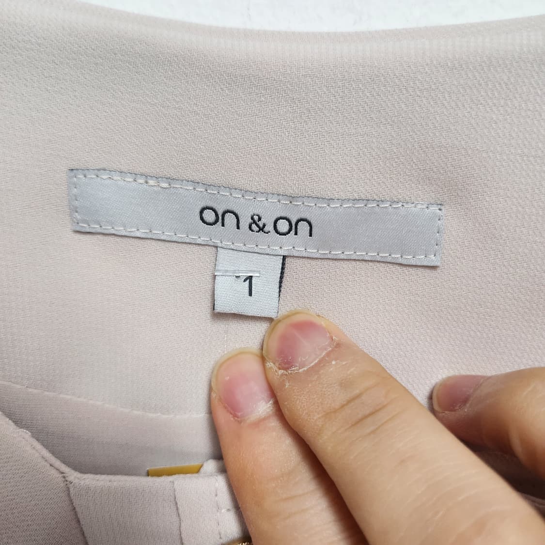 온앤온 플리츠 원피스 상품이미지3