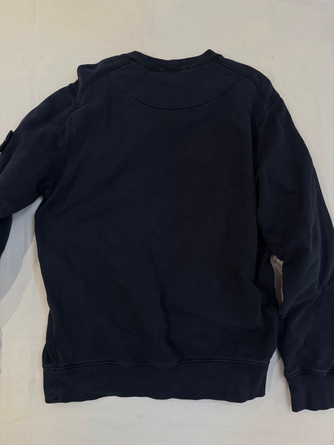 스톤아일랜드 20FW 와펜 맨투맨 스웻셔츠 네이비 상품이미지3