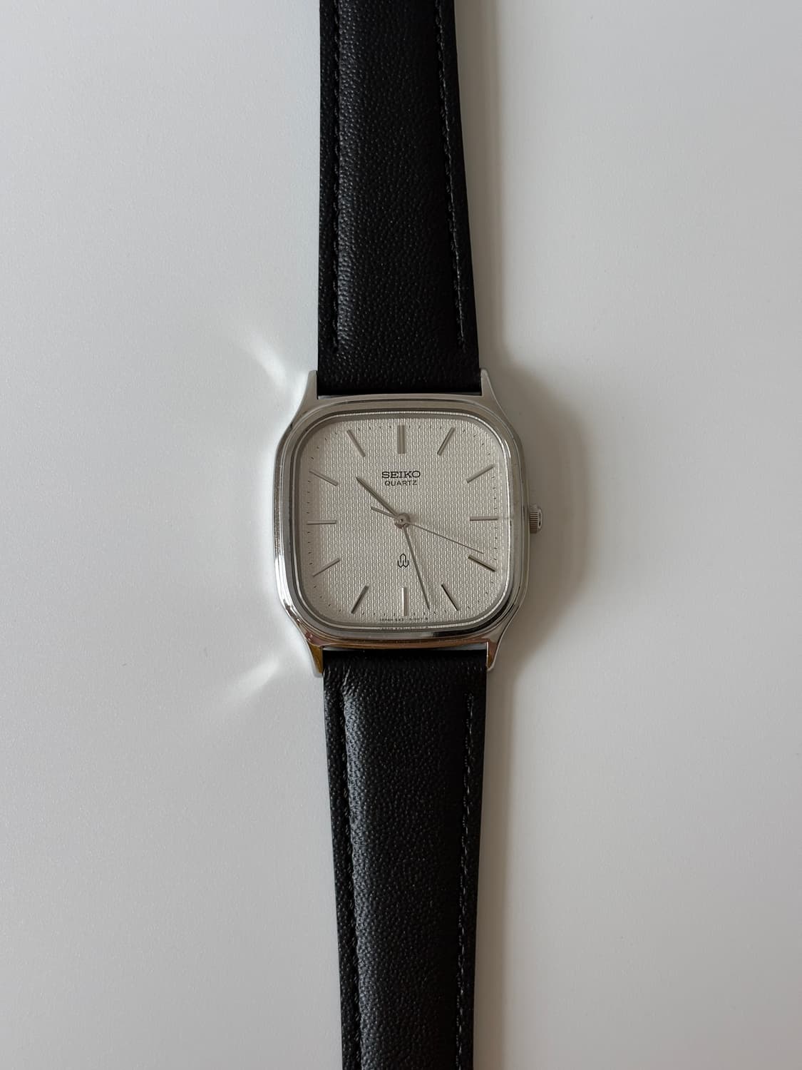 1980년대 Chariot 텍스쳐 다이얼 실버 스퀘어 쿼츠 남성 상품이미지1