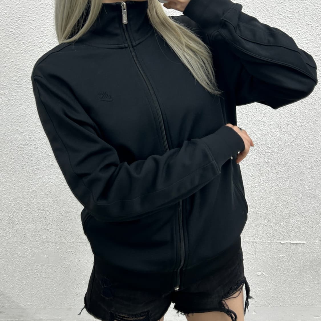 나이키 블랙 스우시 블랙 트랙탑 105 상품이미지2