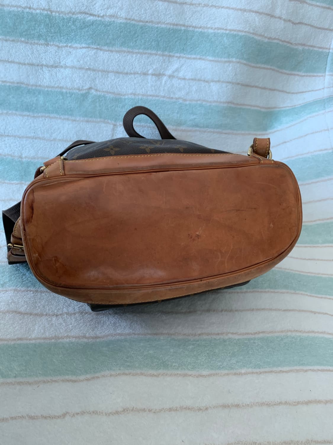 루이비통 몽수리 백팩 상품이미지9