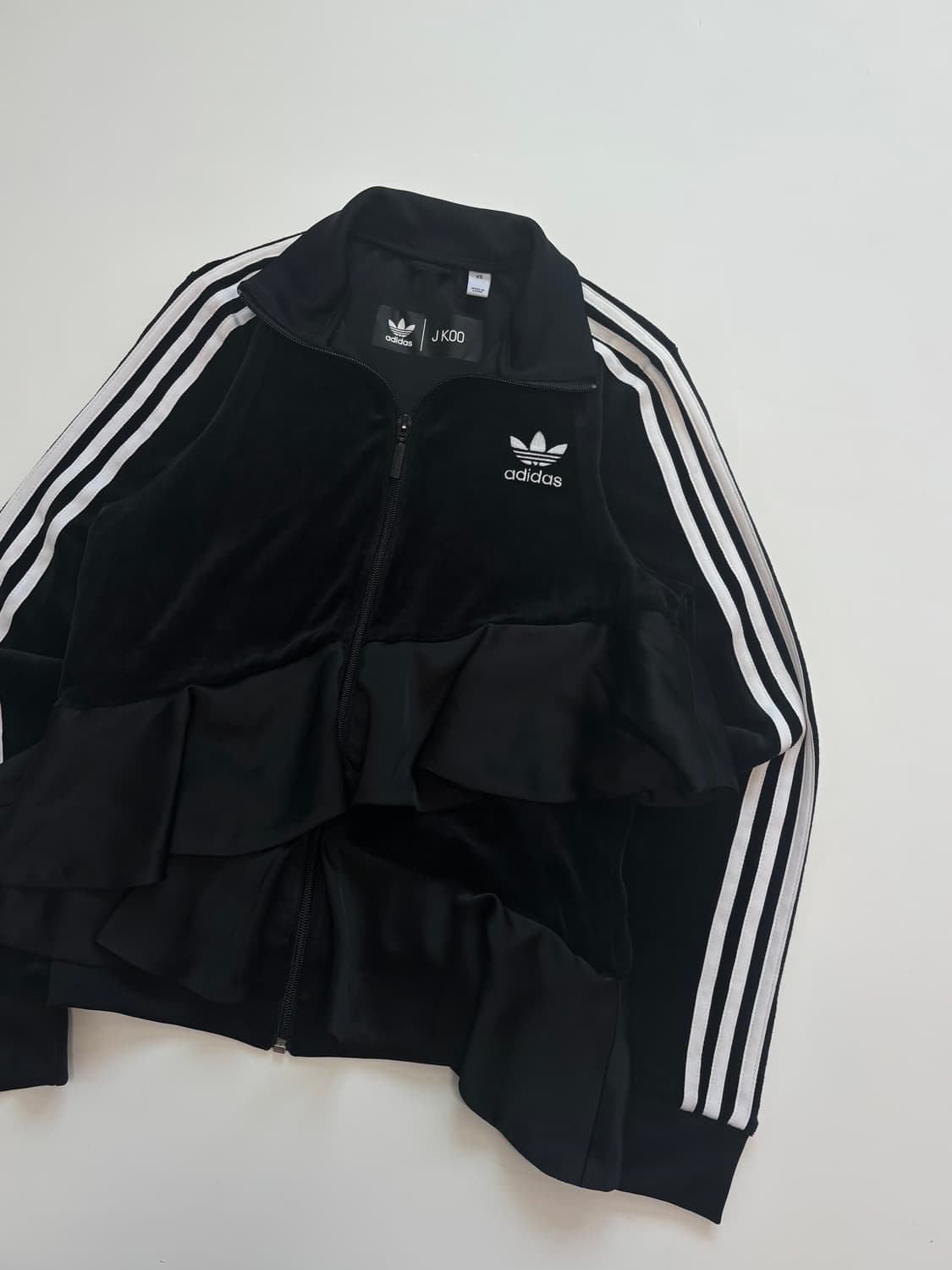 Adidas 아디다스X 제이쿠 블랙 벨루어 프릴 트랙탑 상품이미지5