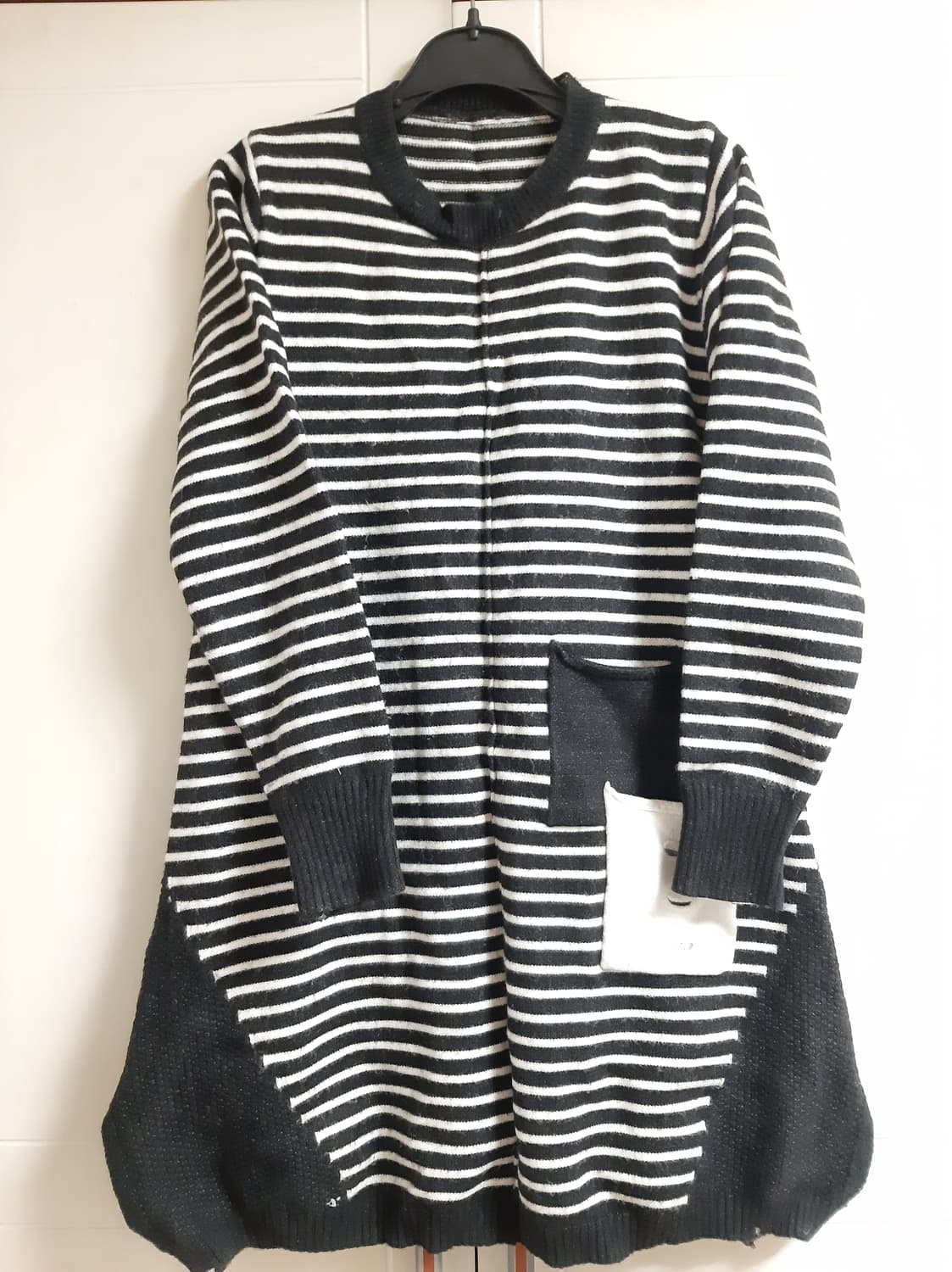 패턴 니트 원피스 스트라이프 줄무늬 블랙 화이트 상품이미지1