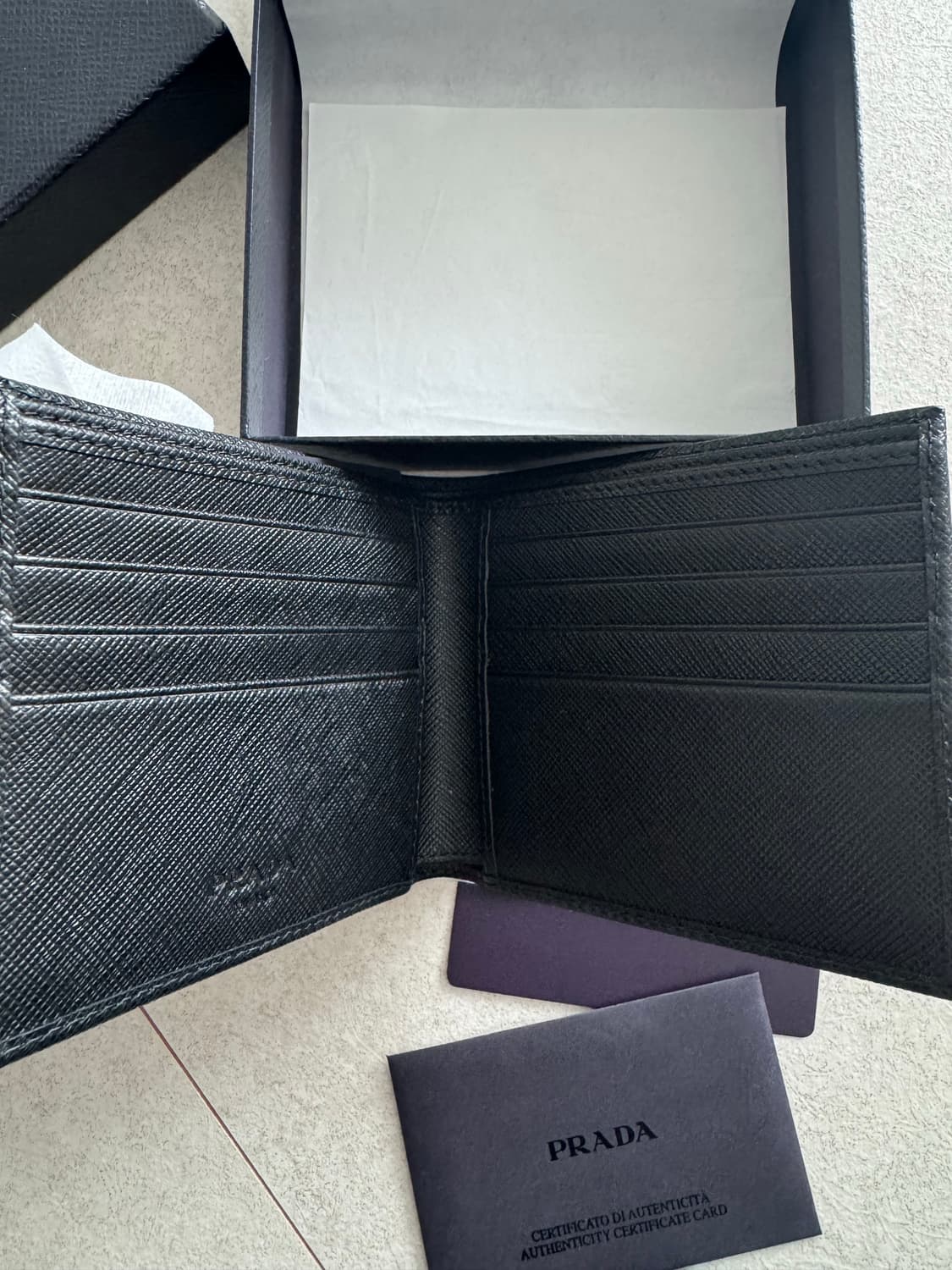 프라다 사피아노 남성 반지갑 상품이미지5