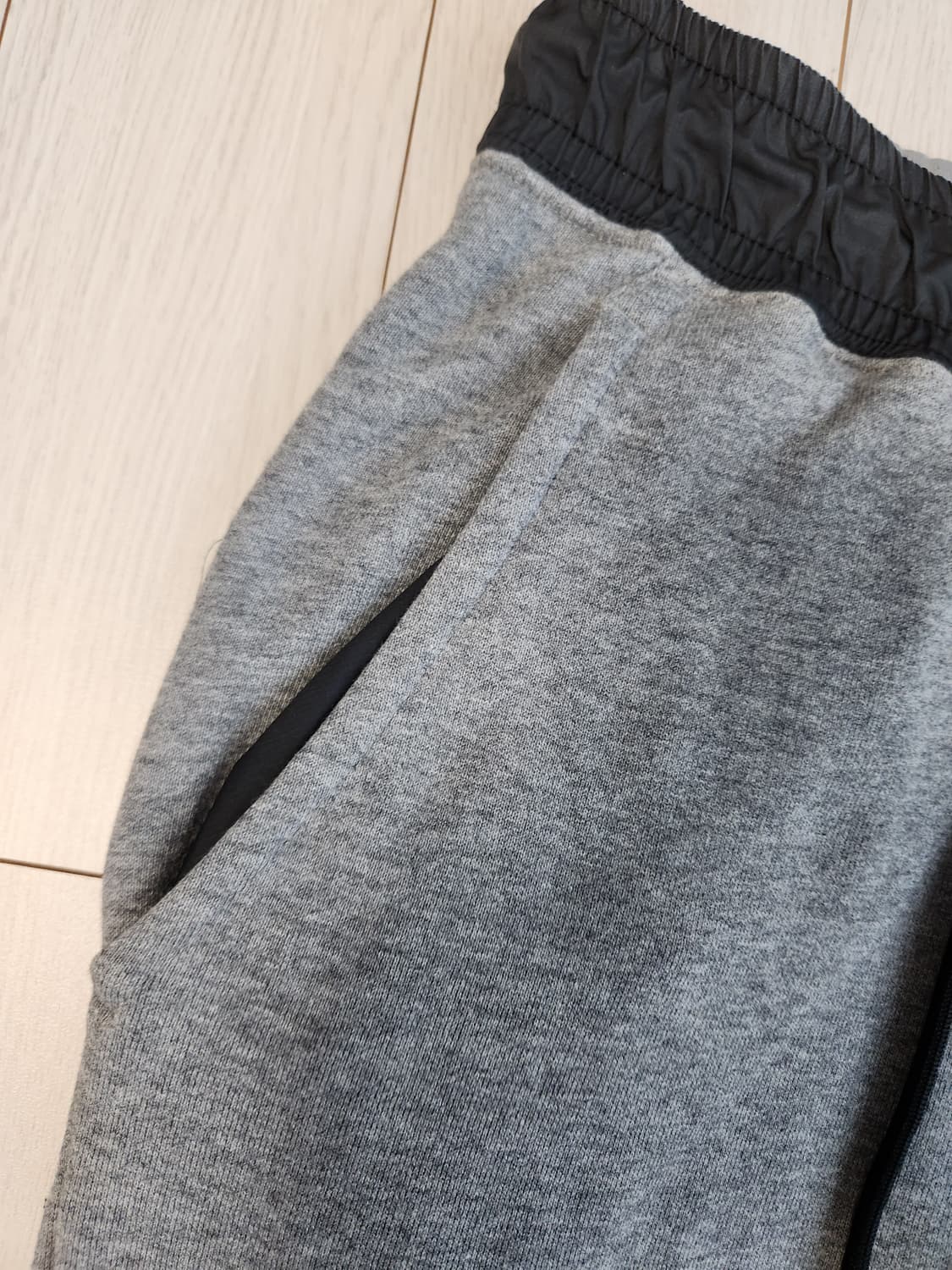 나이키 805155-091 NSW 모던 FT 조거 팬츠 사이즈m

풋살이 상품이미지5