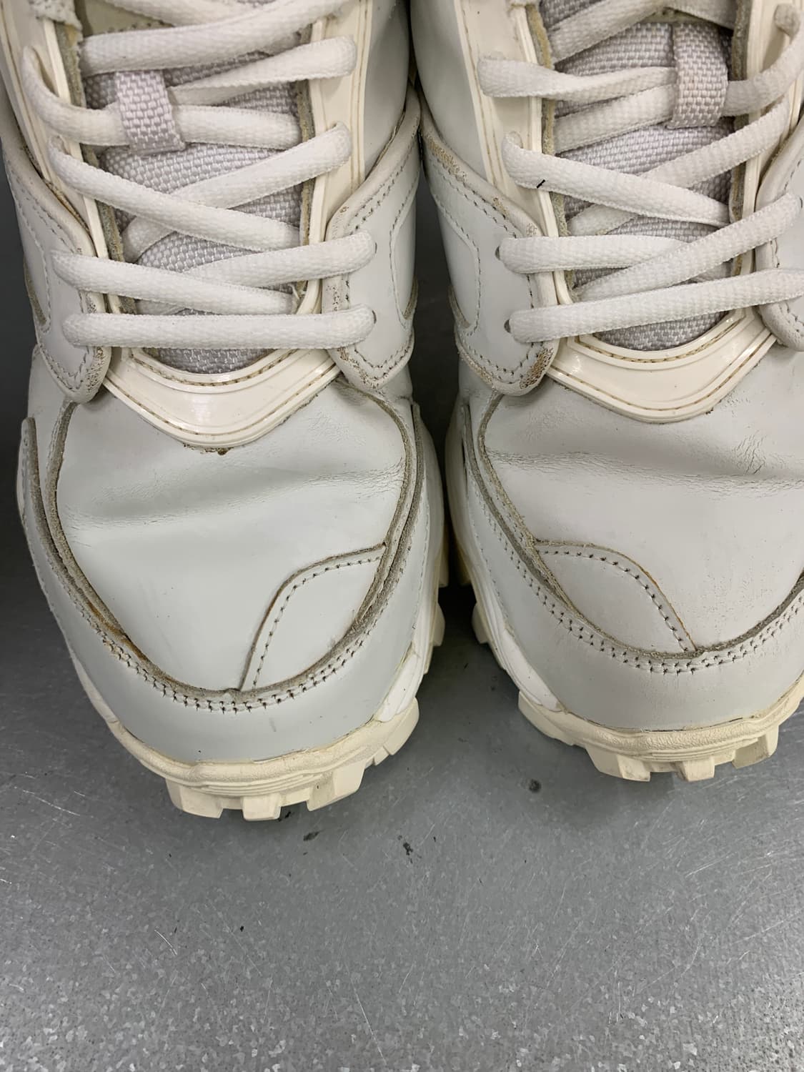 준지 스니커즈 화이트 UK7(260) 상품이미지4