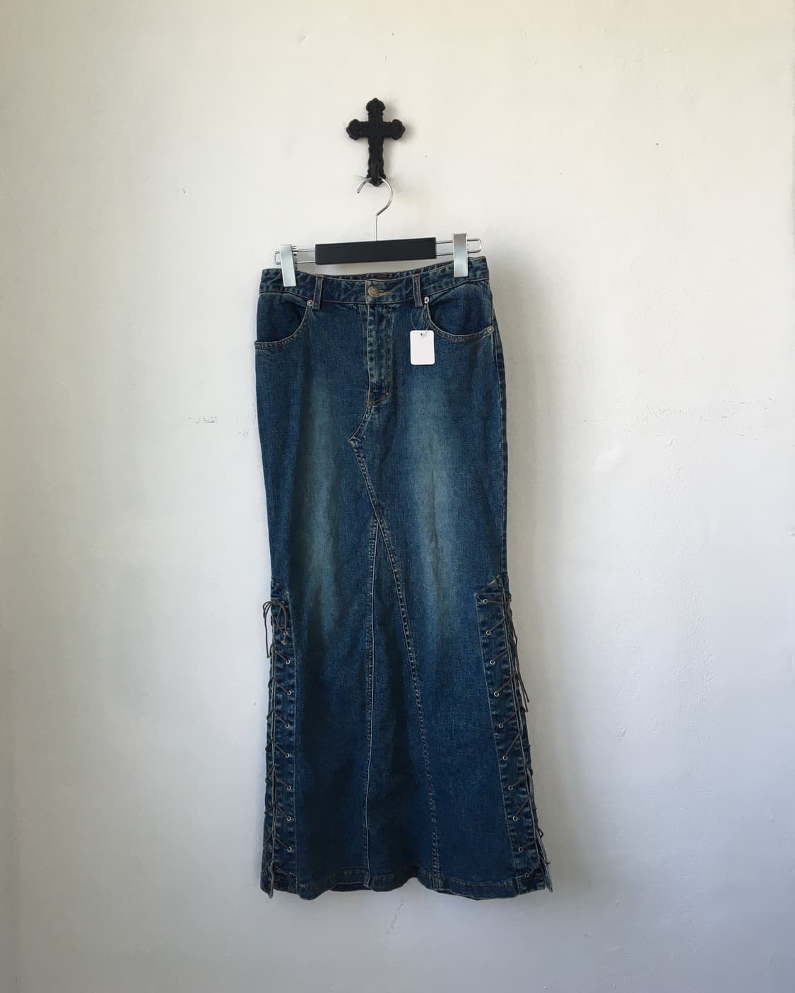 Side lace up point denim long skirt 상품이미지1