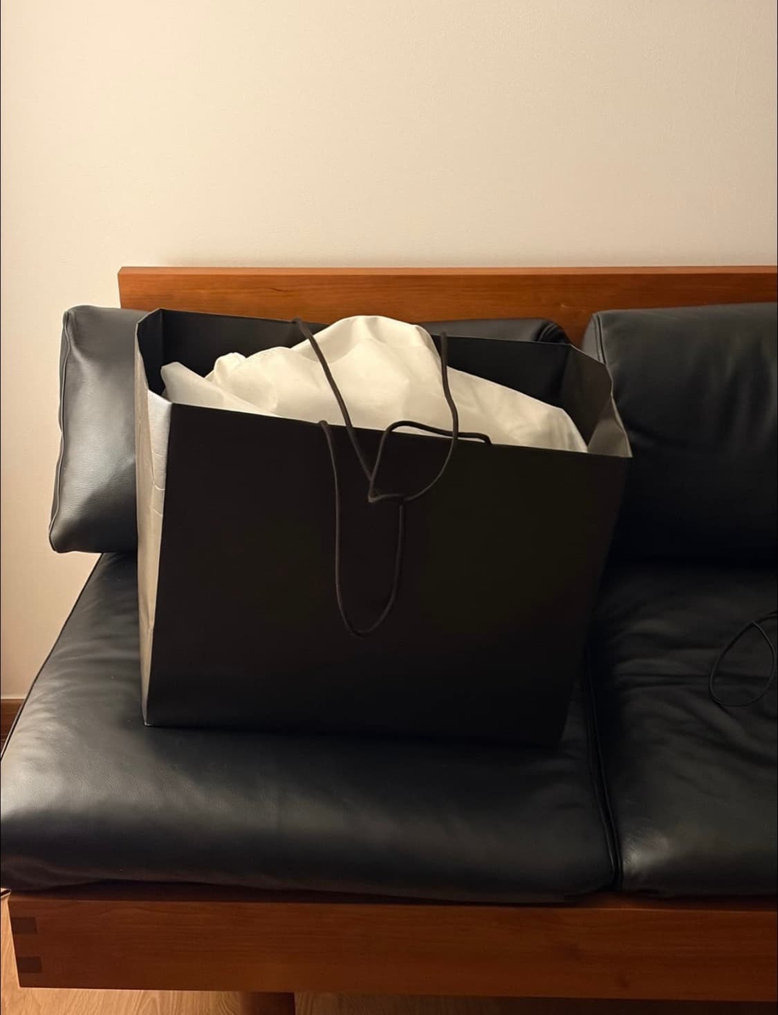 더로우 마고백 17 블랙스웨이드 새제품 상품이미지3