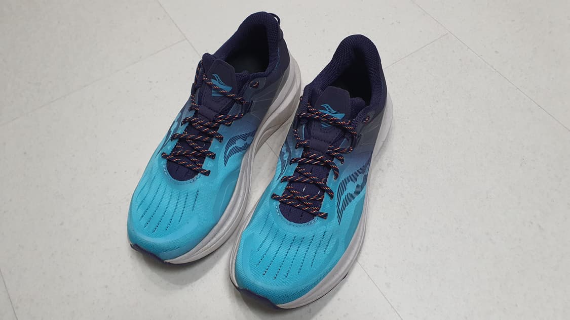 써코니 템퍼스 런닝화 265 상품이미지4