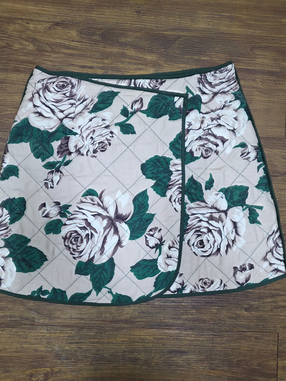 끌로디피에로 스커트 거의새거 상품이미지2