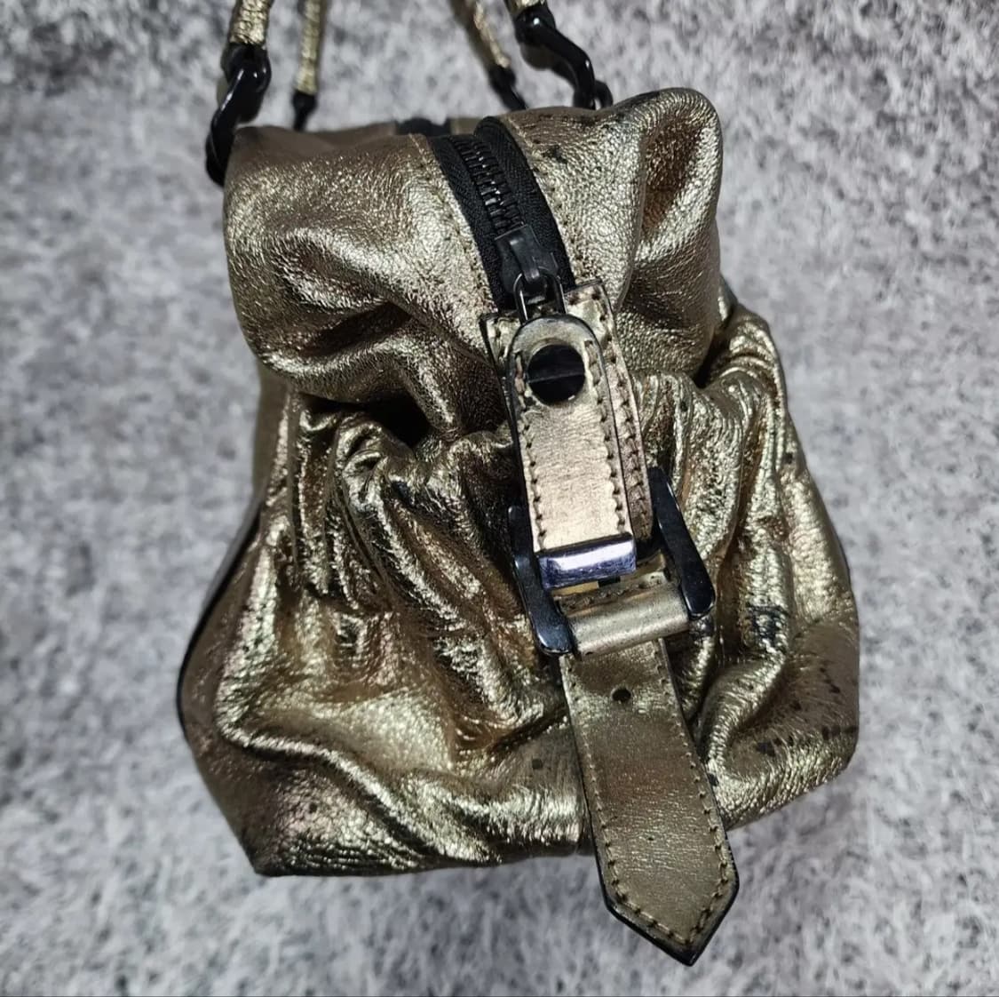 버버리 레더 숄더백 상품이미지4