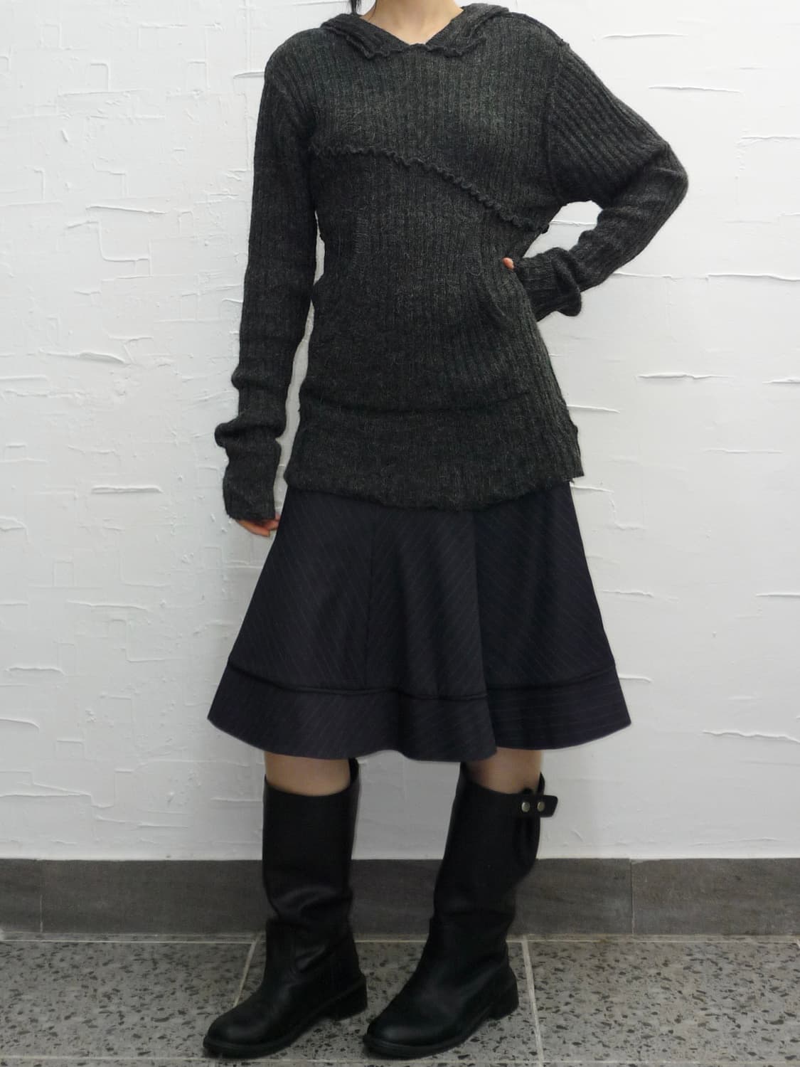 lined charcoal hoodie 상품이미지4