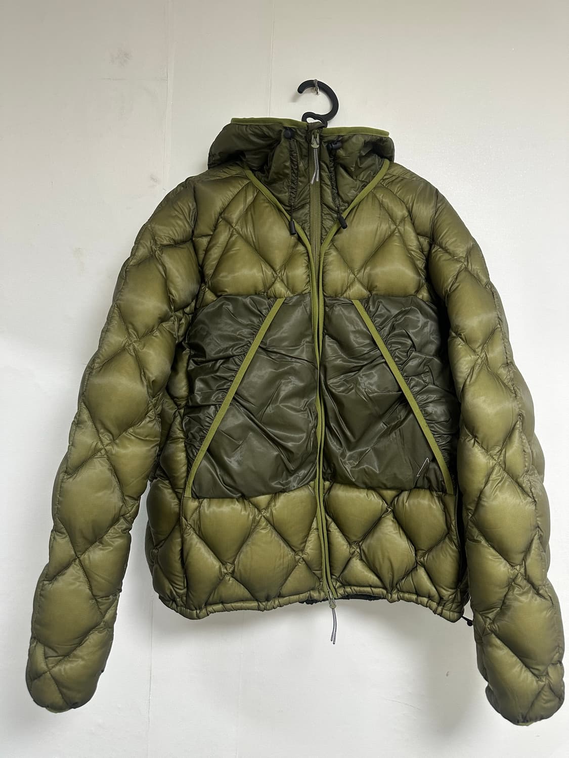 (L) 로아 라이트 다운 자켓 올리브 패딩 상품이미지1