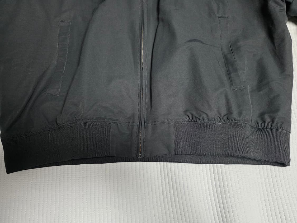 [L] 팔라스 x 스텔라 아르투아 매치 자켓 블랙 상품이미지4