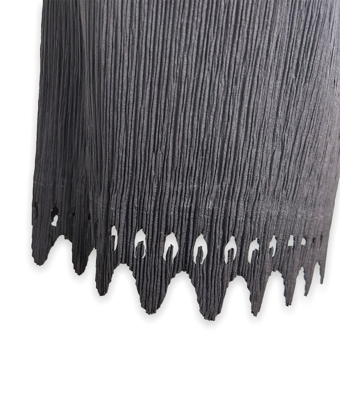 이세이미야케 펀칭 디테일 플리츠 스커트 상품이미지4